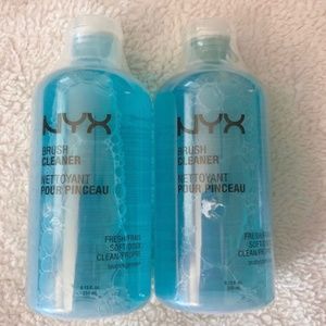 Nyx Brush Cleaner